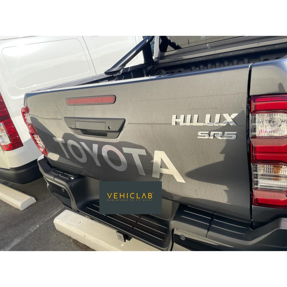 for Toyota Hilux Auto – 2015-2025 – Dual Cab – 3D/5D All Weather Car Floor Mats – Right Hand Drive